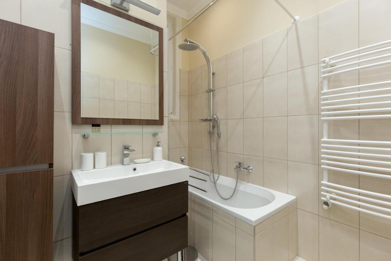 City Center Grand Luxury W 2Br/2Bt Budapest Exterior photo